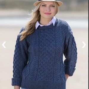 Aran Sweater Market Caspian blue fisherman cable knit Ireland wool sweater. Sz M